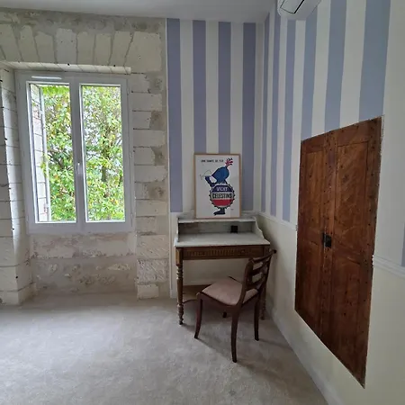 Charming Air-conditioned House With Pool Montcaret