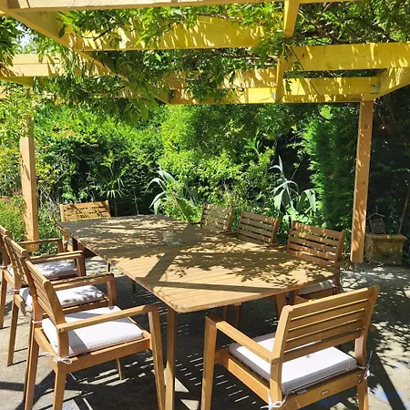 Charming Air-conditioned House With Pool *