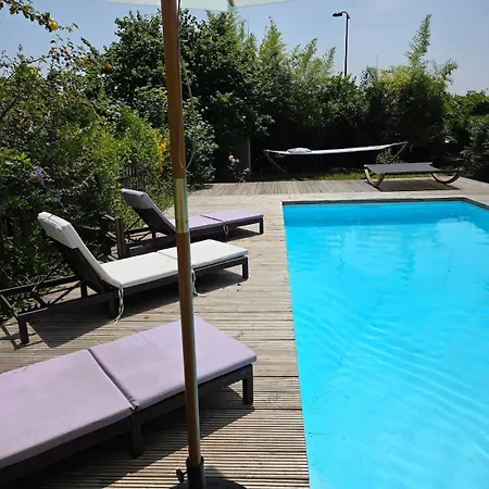 Charming Air-conditioned House With Pool * Montcaret