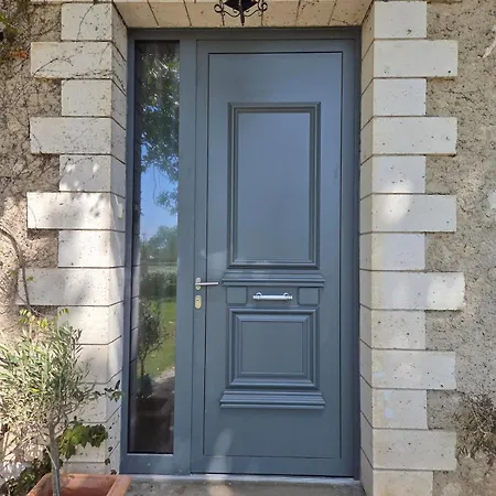 Charming Air-conditioned House With Pool * Montcaret