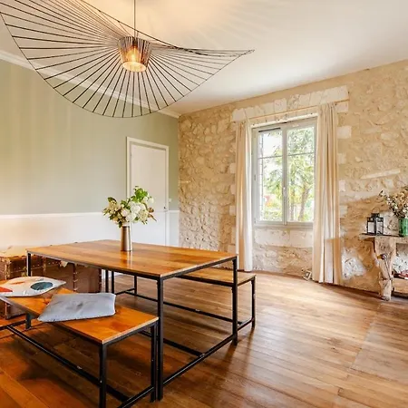 Charming Air-conditioned House With Pool Montcaret